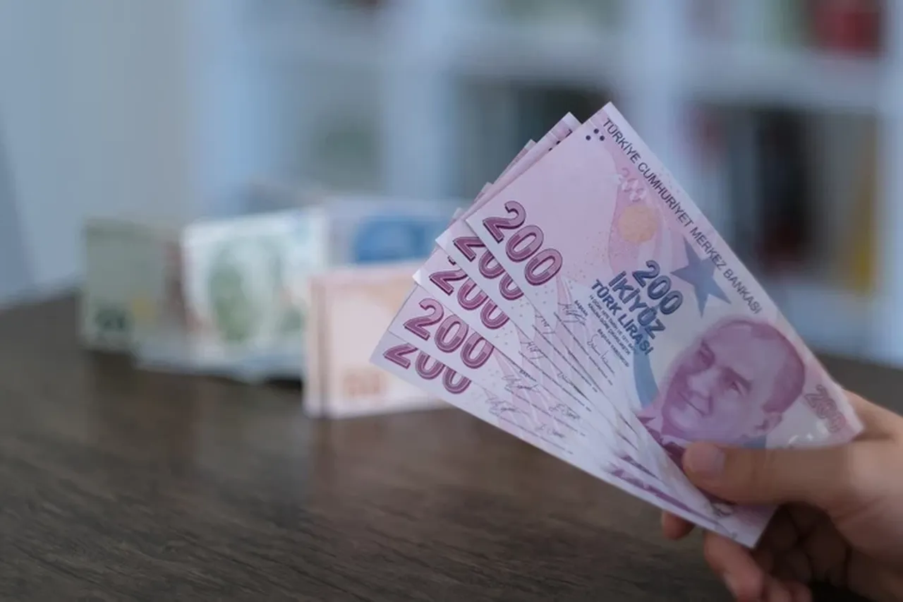 2025 konut kredisi faiz oranları düştü mü? 1 milyon TL faizi sorgulanıyor