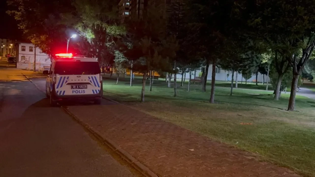 Alacak verecek meselesi kanlı bitti! Bir kişi bıçaklandı