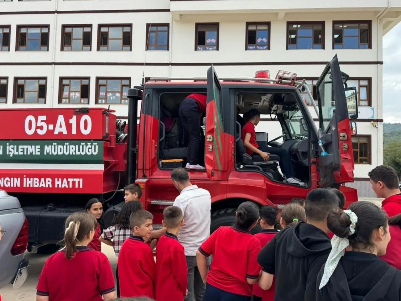 Çorum'da öğrencilerinin ilk dersi yeşil vatan oldu: Uygulamalı anlatıldı!