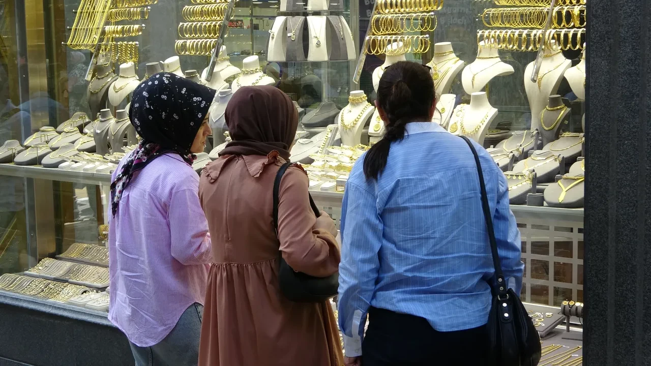 Fındık altına rağbeti düşürdü! Altın bilezikte model tercihi değişti