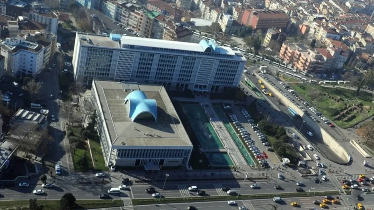 İBB'nin borçlarına karşılık 23 taşınmaz SGK'ye devredildi