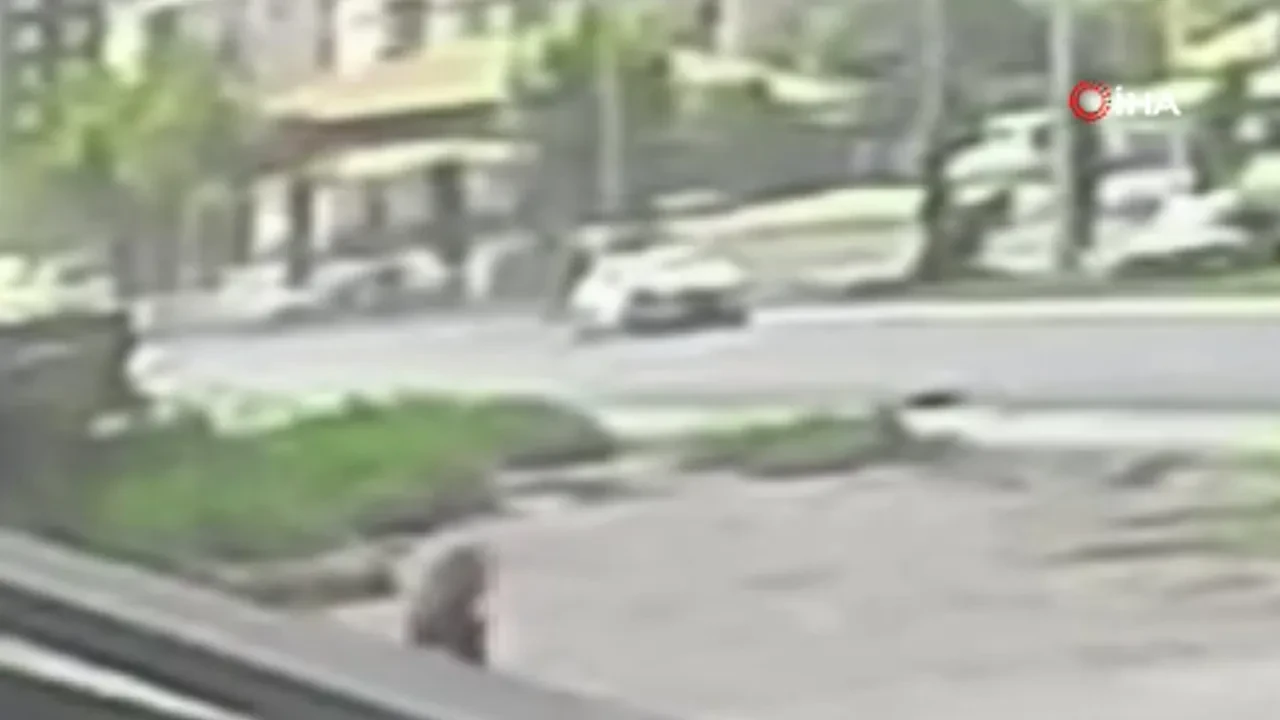 Kayseri'de 3 kişinin hayatını kaybettiği korkunç kaza kamerada