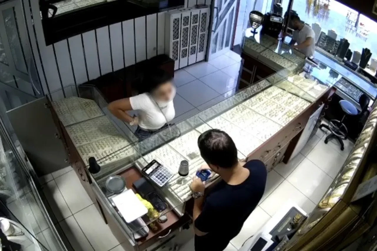 Kız arkadaşı hayatının şokunu yaşattı! Sabah uyanınca fark etti: Her şey hesap öderken olmuş