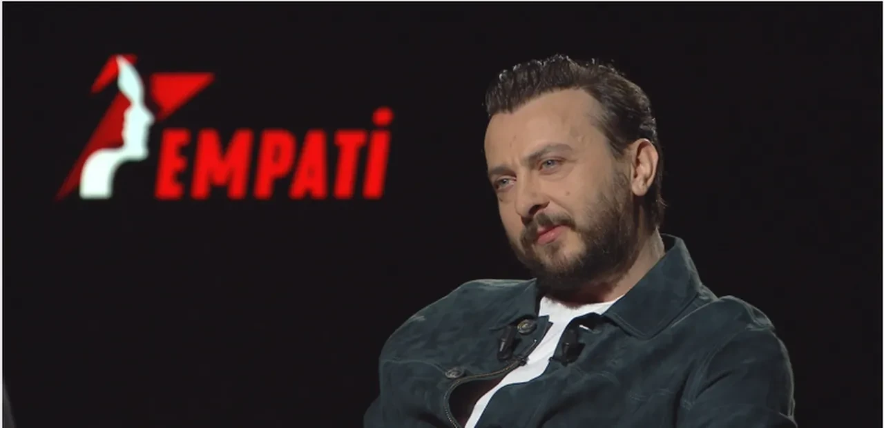 Komedi dizisi geliyor! Başrol Ali Atay oldu