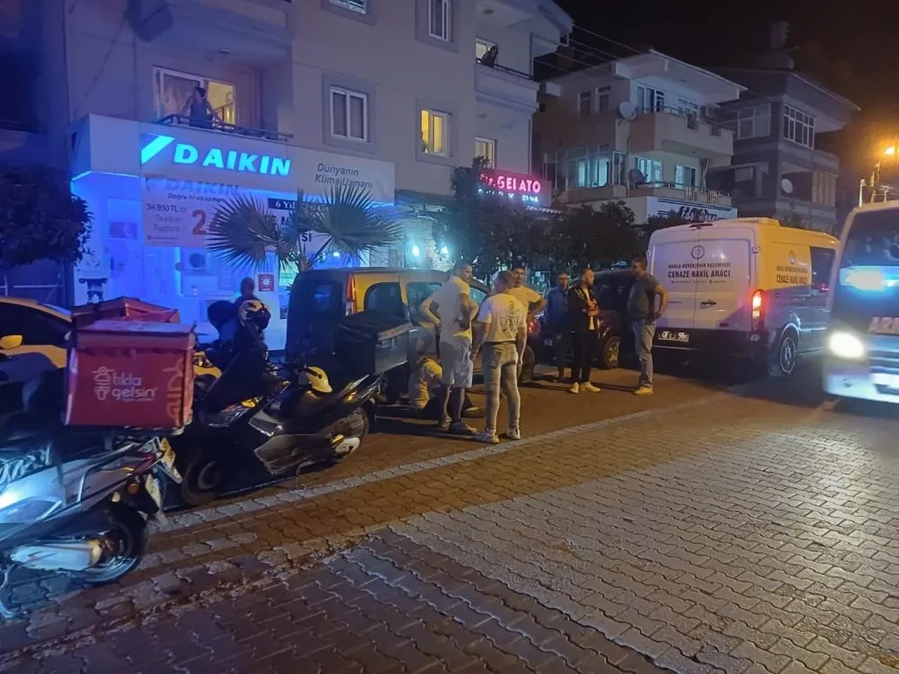 Lojmandan genç adamın cesedi çıktı