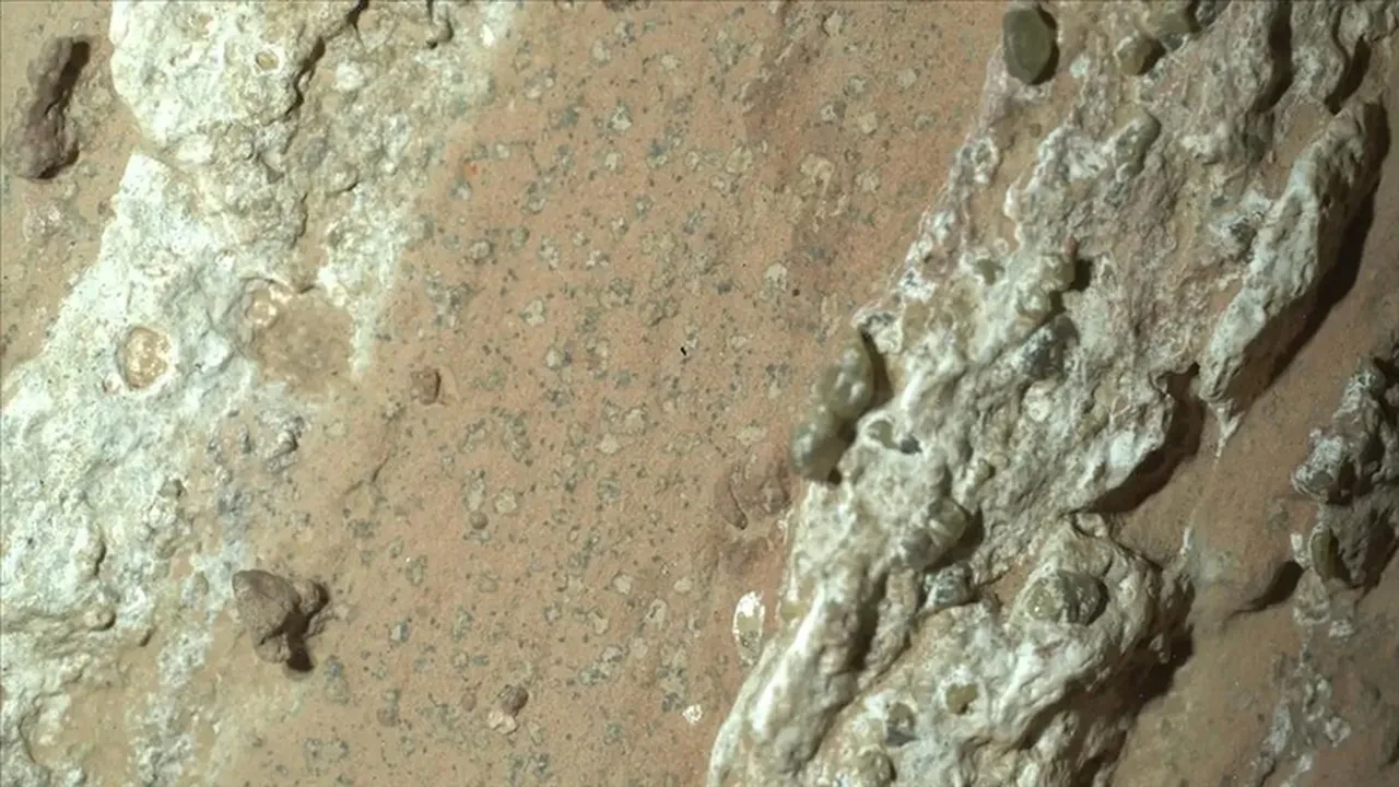 Mars'ta yaşamın en net işareti bulundu: NASA'dan heyecanlandıran açıklama