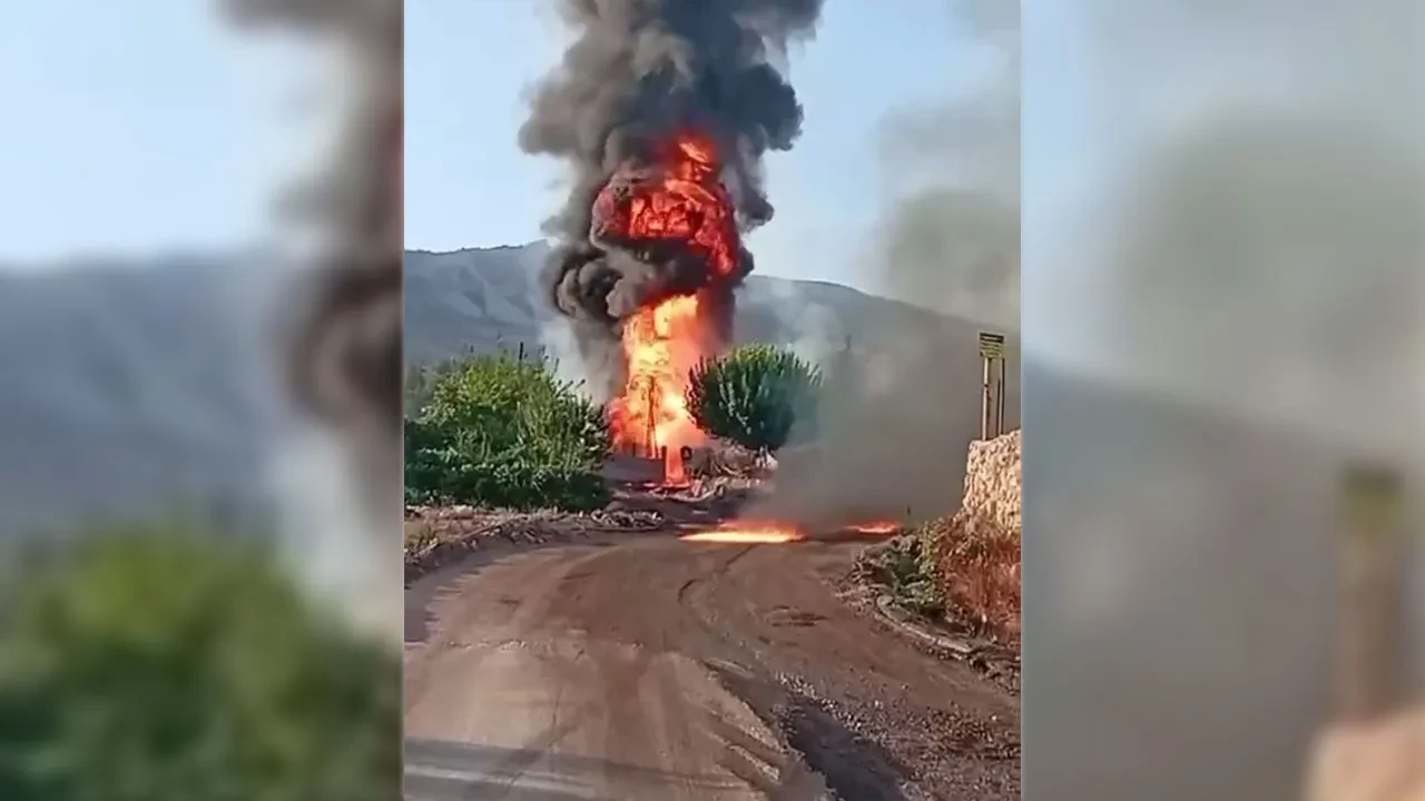 Şırnak’ta yol çalışması sırasında ortalık savaş alanına döndü! Petrol borusu alev alev yandı