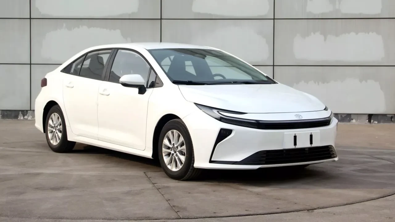 Toyota Corolla'ya yeni bir yüz: İşte Çin'de ortaya çıkan yenilenen tasarım