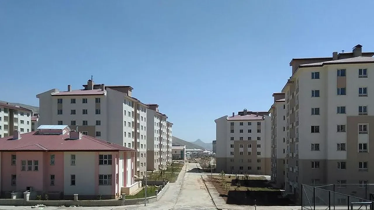 10 soruda faizsiz ev ve araç sahibi olmanın yolu: Bakan Kurum maddelerle anlattı