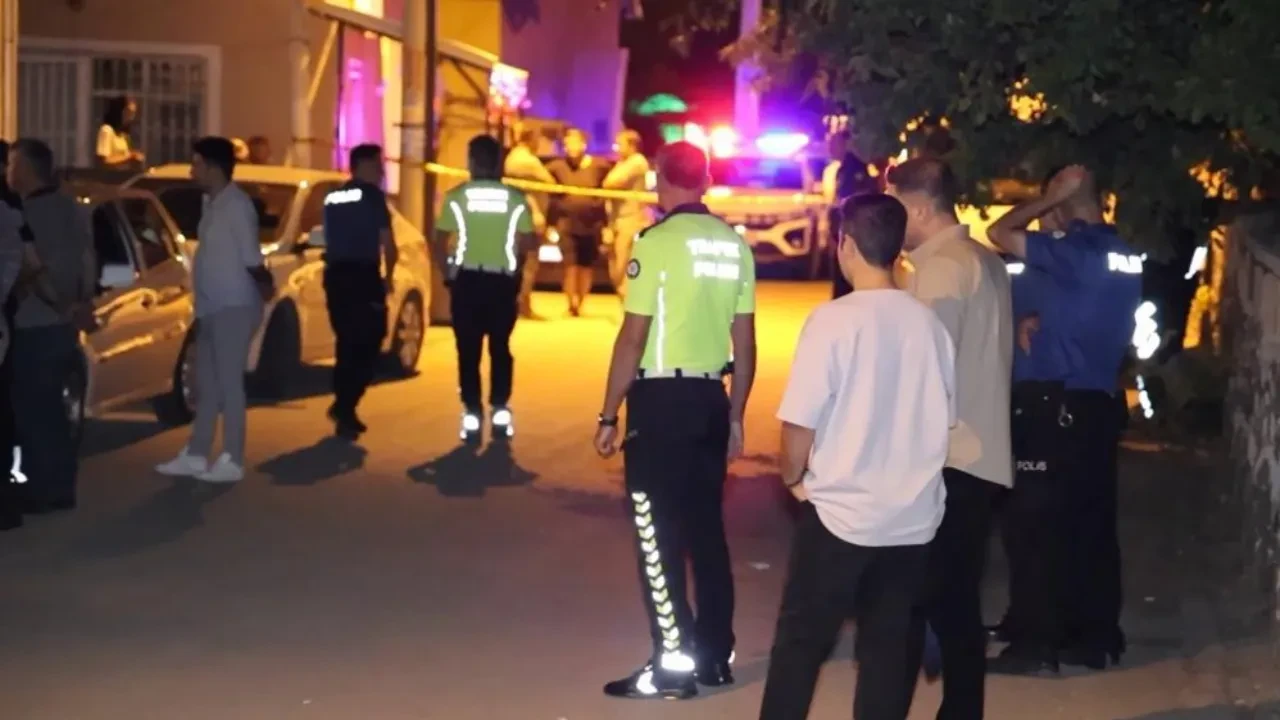 Aksaray'da dehşet gecesi! Annesi, kardeşi ve komşusunu vurup intihara kalkıştı