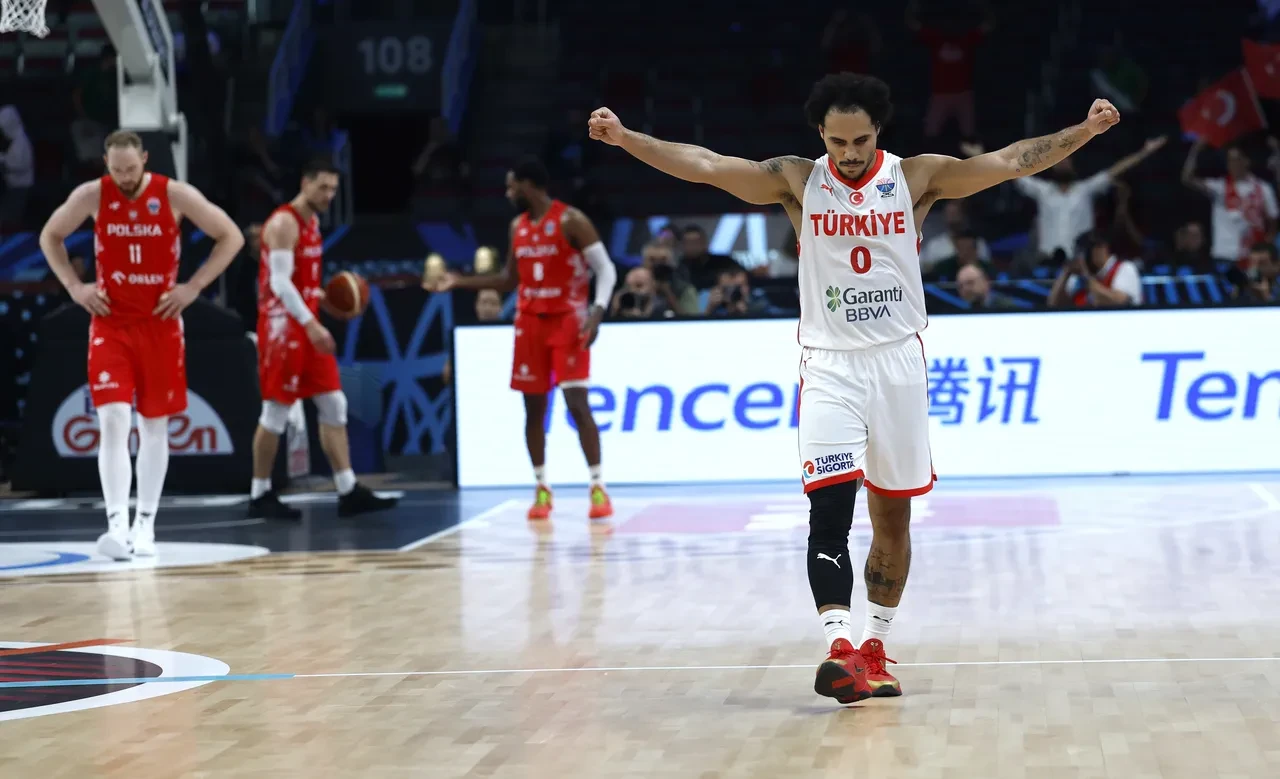 Cedi Osman'ın son durumu ne? Türkiye Yunanistan maçında Cedi Osman var mı?