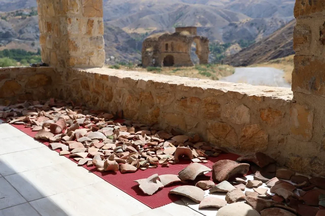 Elazığ'da 11 senelik çalışma sonucu ortaya çıkarıldı! Heyecanlandıran keşif: Yerleşim izleri görüldü