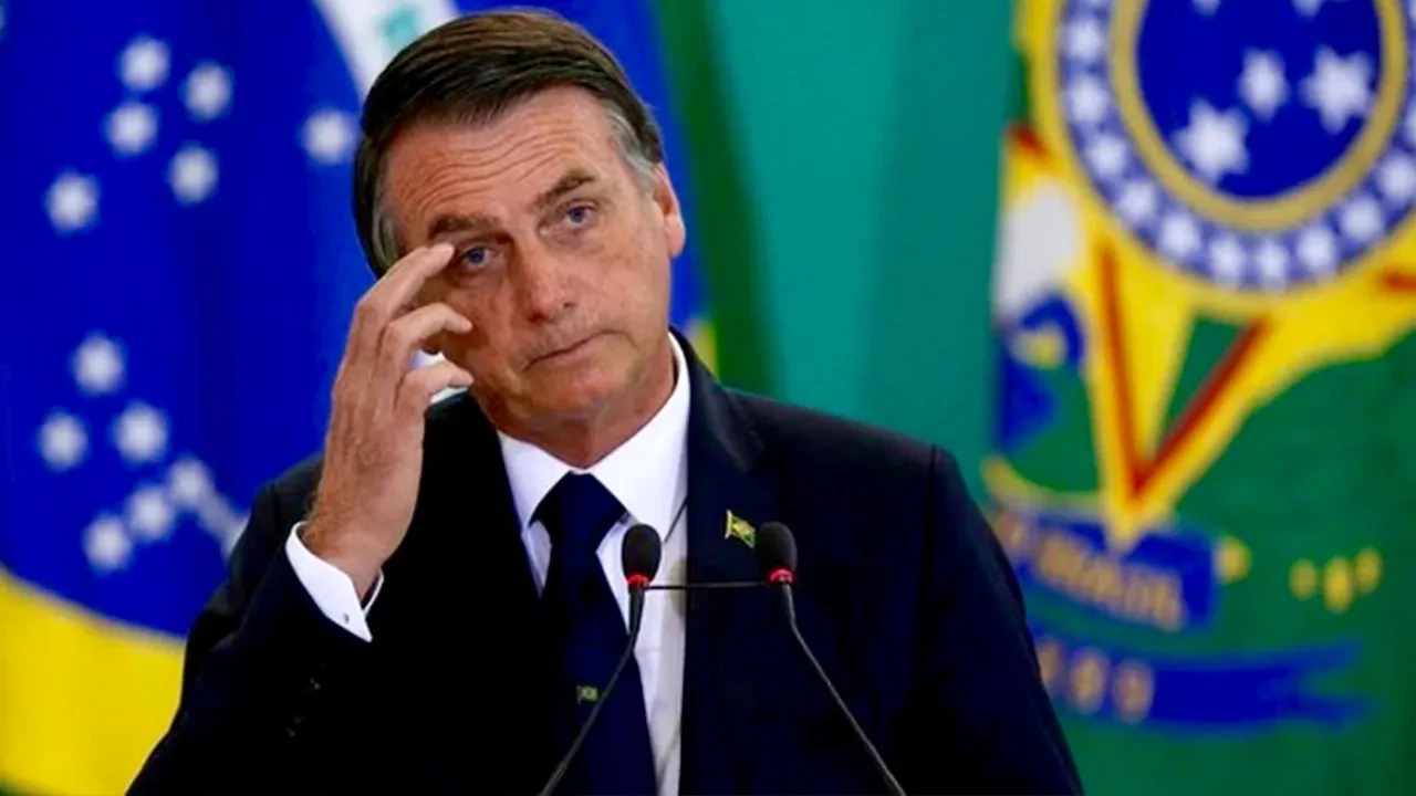 Eski Brezilya Devlet Başkanı Bolsonaro'ya darbe suçundan hapis cezası