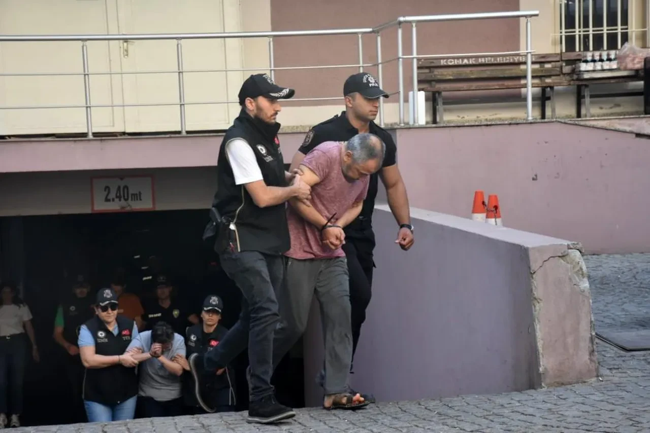 İzmir'de 2 polisin şehit olduğu karakol saldırısında karar verildi! Aralarında babası da var