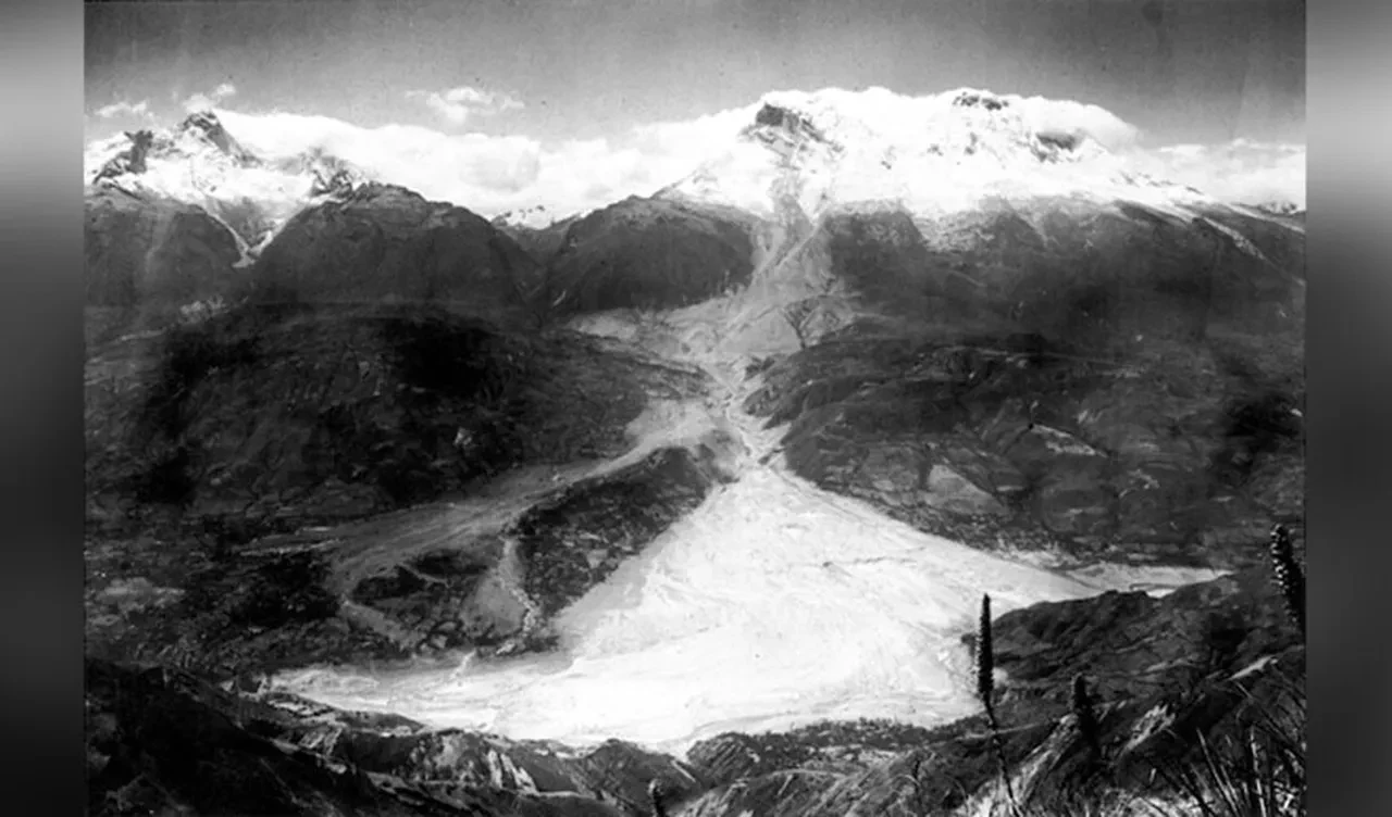 Tarihin en ölümcül toprak kayması! Kasaba dakikalar içinde haritadan silindi