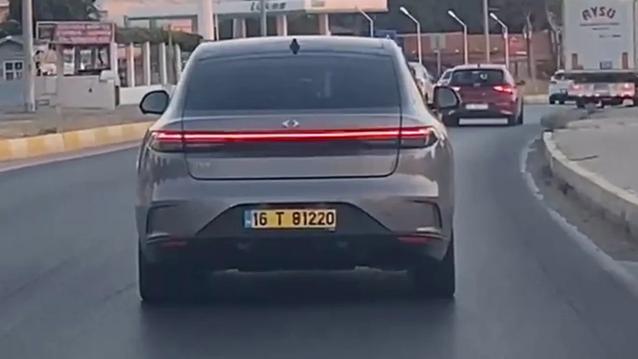 TOGG'un yeni sedan modeli Ayvalık'ta görüntülendi