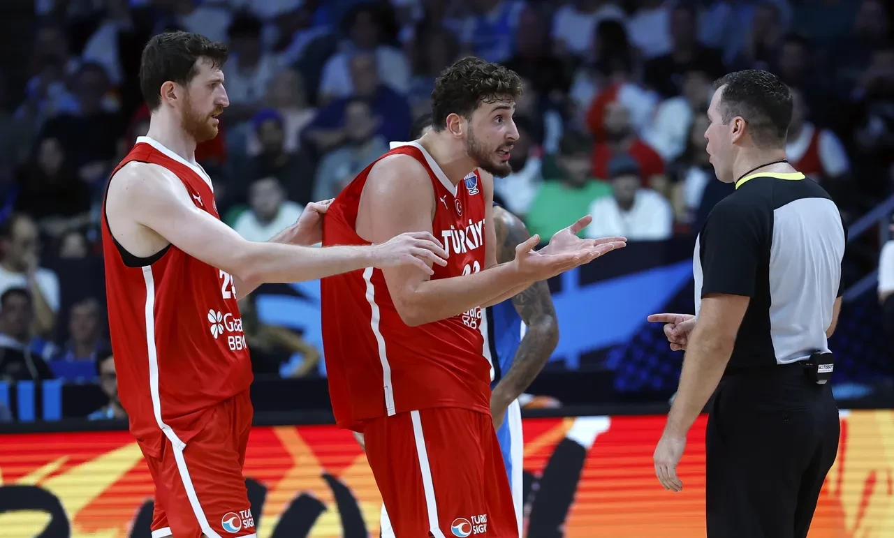 Yunanistan Türkiye maç sonucu kaç kaç? 12 Dev Adam EuroBasket 2025 finalinde