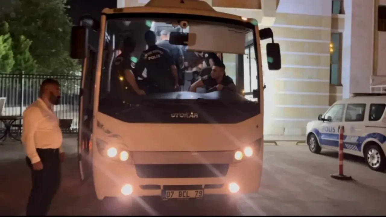 Antalya'daki rüşvet operasyonunda: 5 tutuklama, 9 adli kontrol kararı