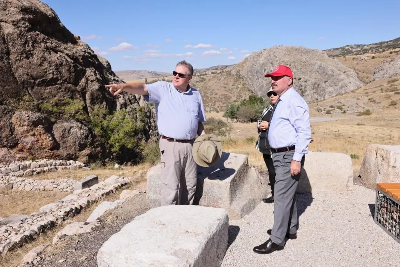 Herkesin hayranlıkla gezdiği yer: Hattuşa! Kazı çalışmaları yerinde incelendi