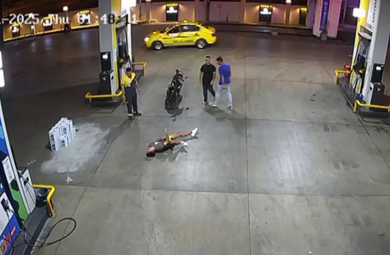 Tek yumrukla bayılttı, beyin kanaması geçirtti! Çevredekiler film gibi izledi