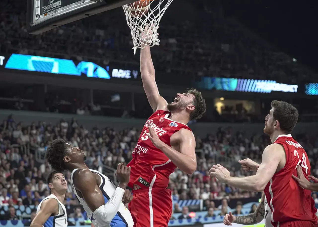 Türkiye, Yunanistan'a acımadı! Alperen Şengün'ün paylaşımı gündem oldu