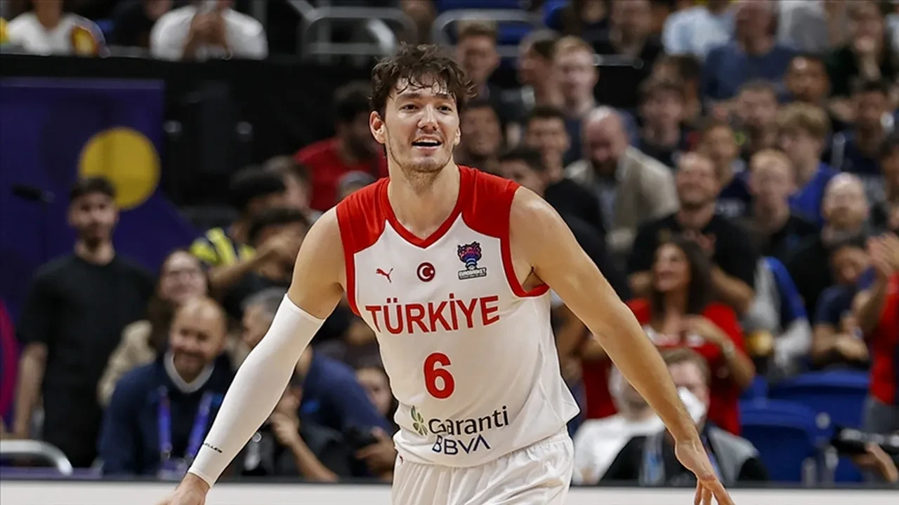 Cedi Osman'ın çocuğu var mı, evli mi? Milli basketbolcunun hayatı gündemde