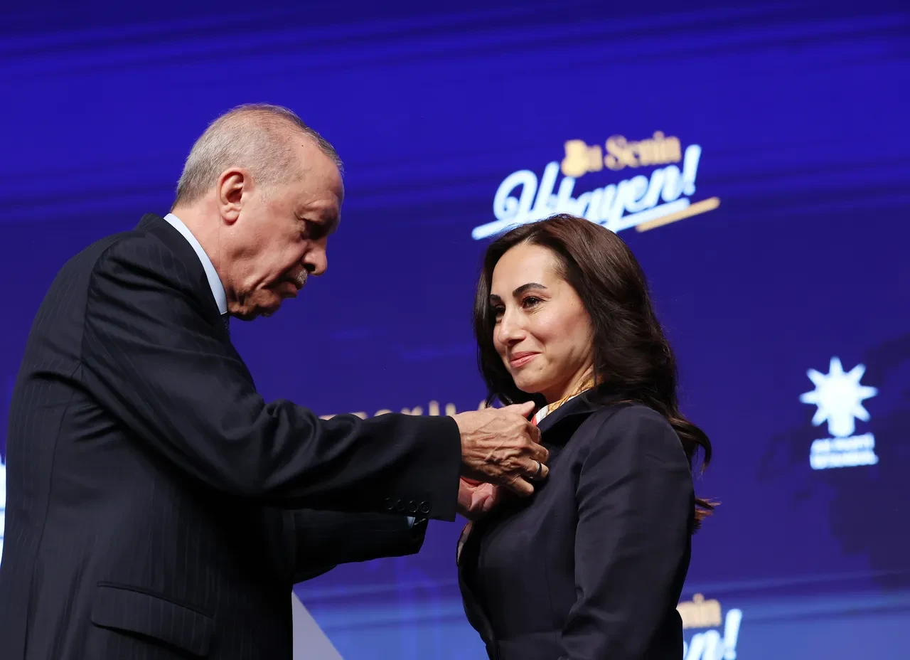 CHP kabusu yaşıyor! 8 belediye başkanı daha AK Parti'ye geçiyor: Kritik gün yarın