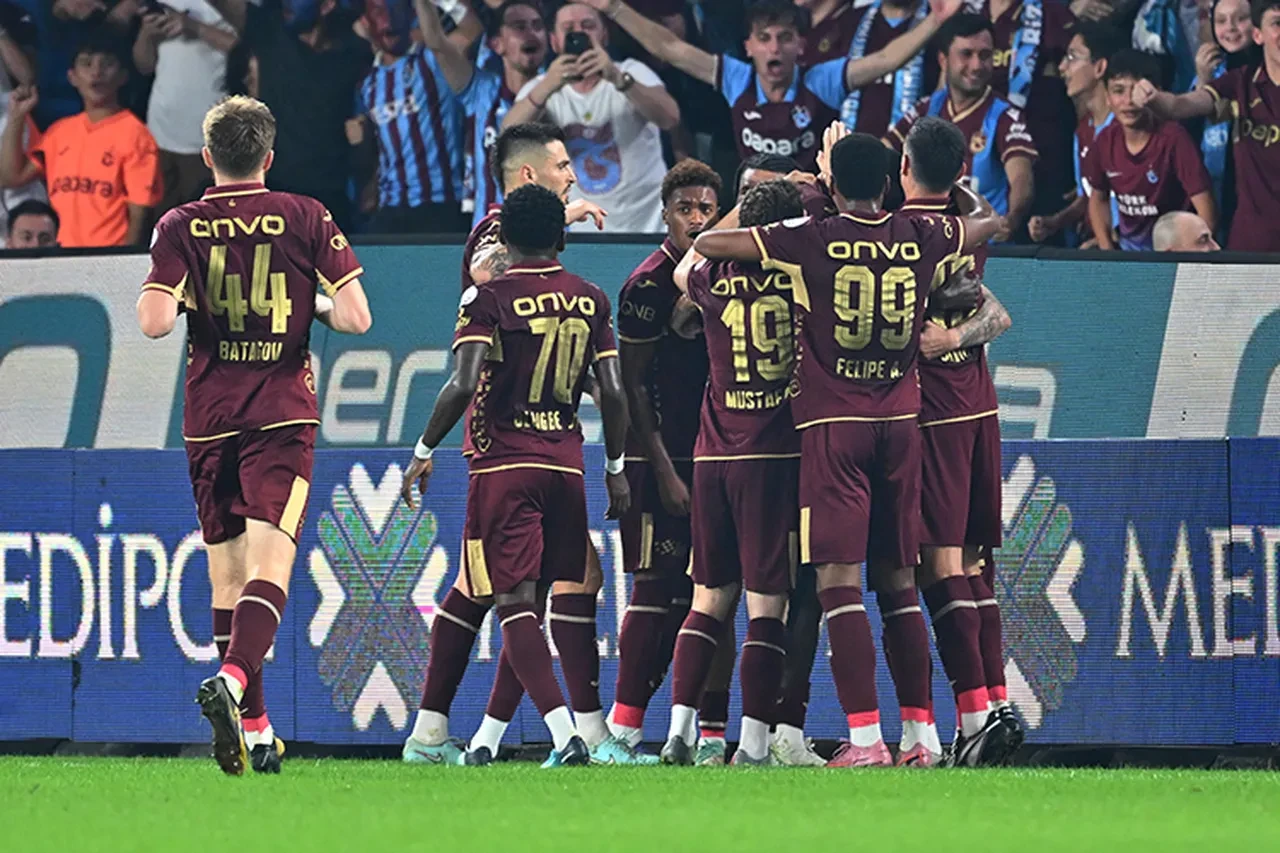 Fenerbahçe Trabzonspor maç kadrosu! Fenerbahçe Trabzonspor muhtemel ilk 11'leri belli oldu