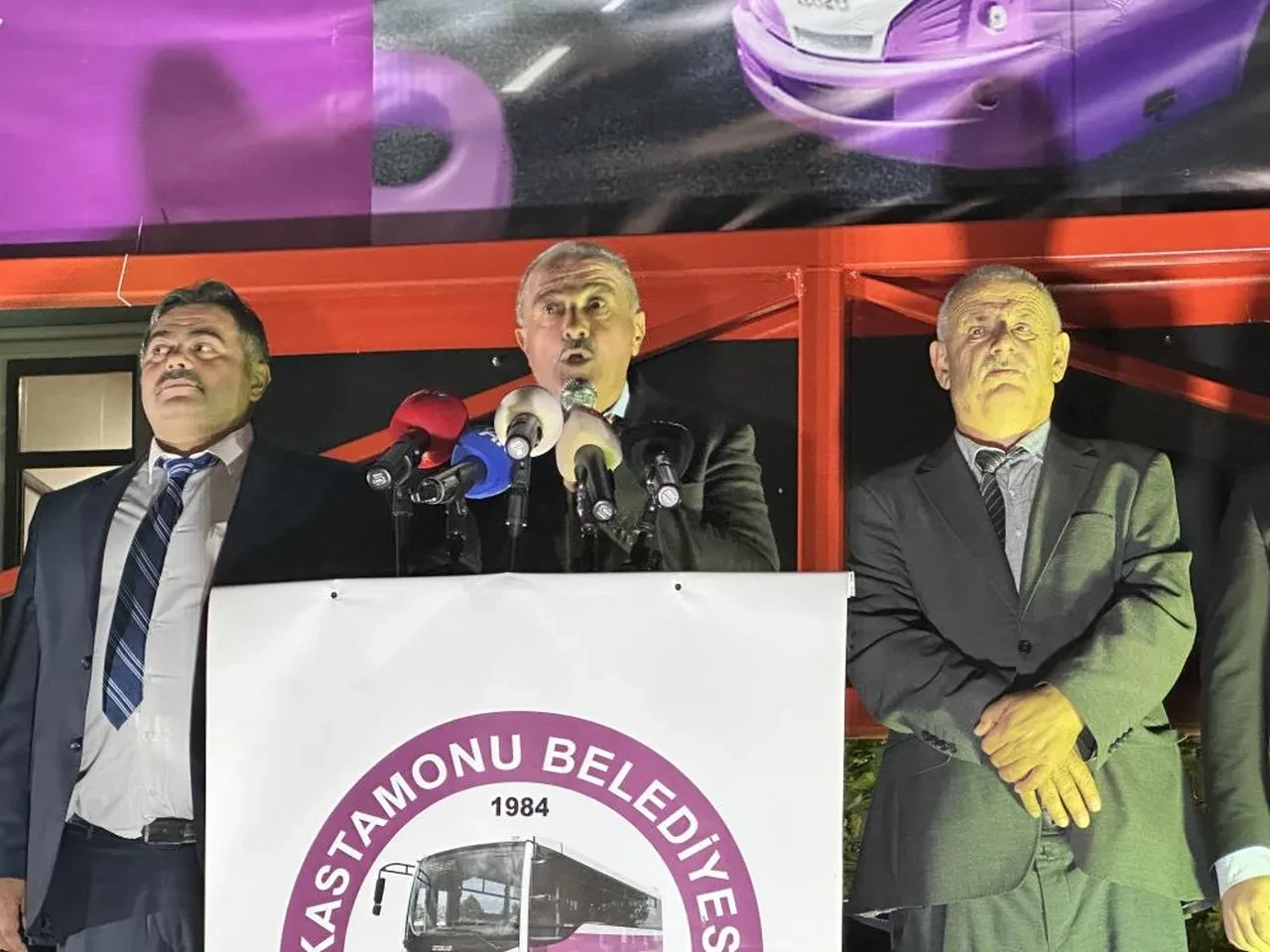 Kastamonu'da halk otobüsü esnafıyla Belediye Başkanı karşı karşıya: O hamle harekete geçirdi