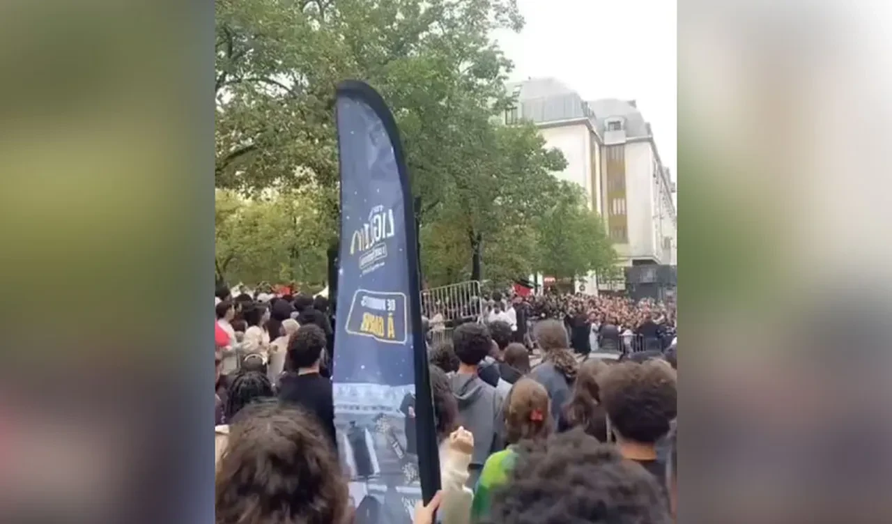 Sosyal medya fenomeni Paris'i birbirine kattı! Ücretsiz yemek dağıtma etkinliği izdihamla sonlandı