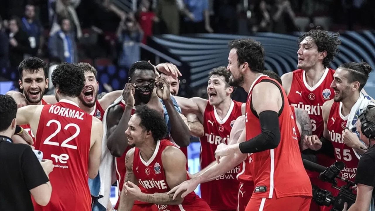 Türkiye Almanya basketbol final maçı nerede oynanacak, saat kaçta? EuroBasket final maçının oynanacağı yer belli oldu