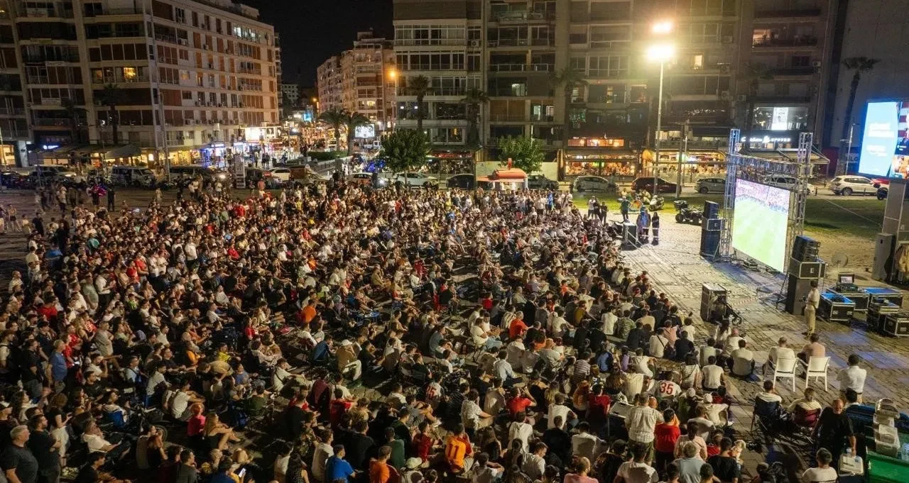Türkiye Almanya basketbol maçı ücretsiz dev ekranda izlenecek yerler! İstanbul, Ankara, Antalya, İzmir, Bursa, Çanakkale, Konya, Adana'da dev ekran kurulacak