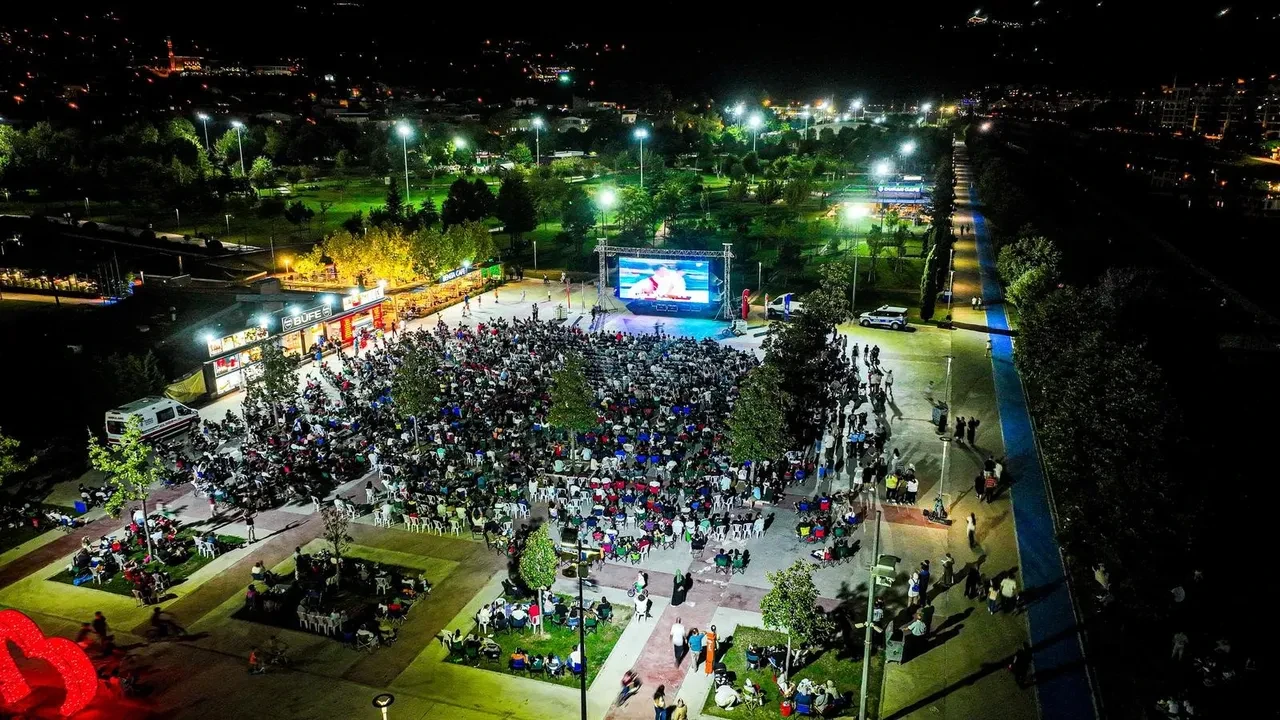 Türkiye Almanya basketbol maçı ücretsiz dev ekranda izlenecek yerler! İstanbul, Ankara, Antalya, İzmir, Bursa, Çanakkale, Konya, Adana'da dev ekran kurulacak