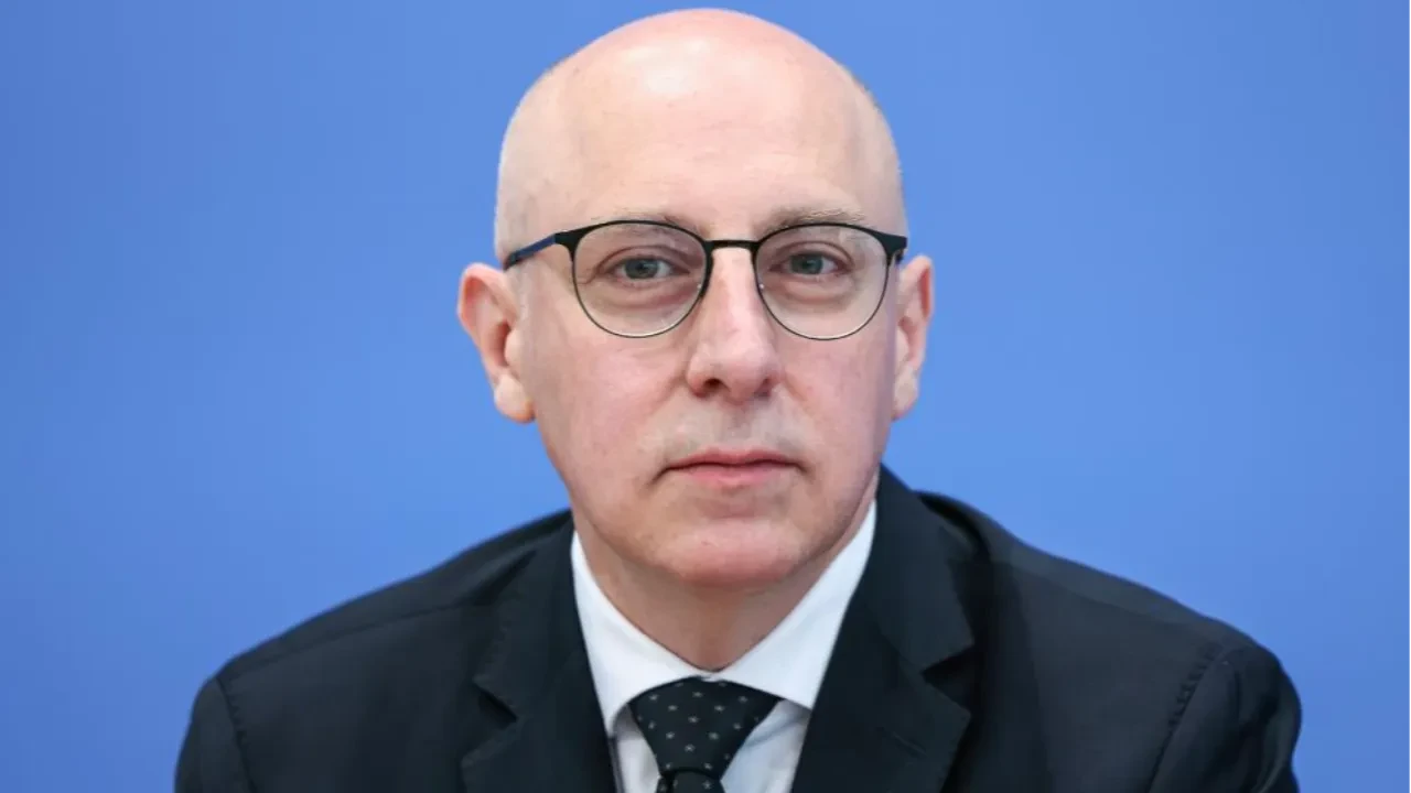 Alman istihbaratının başına Türk isim: Sinan Selen kimdir? 