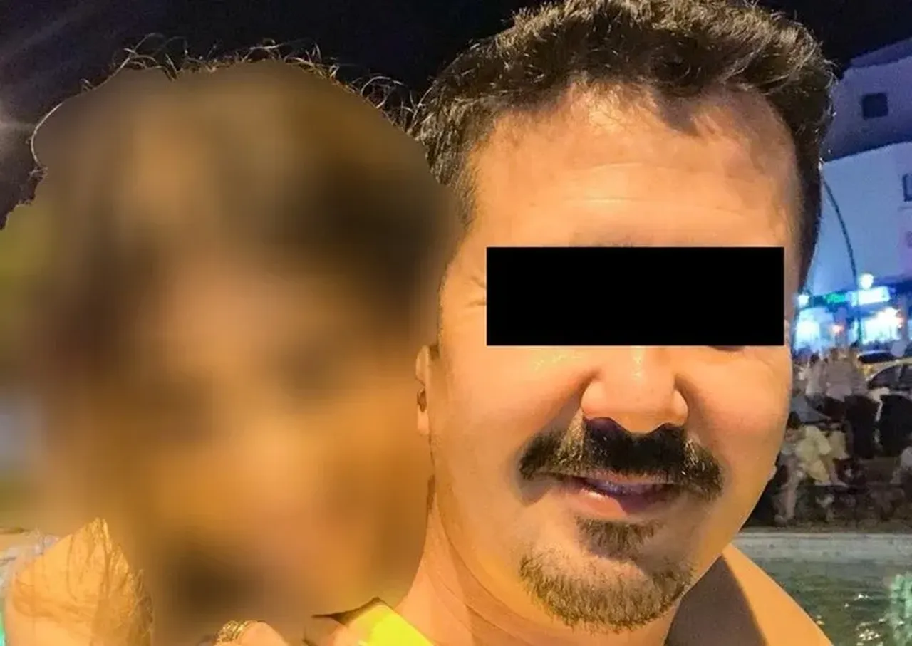 CHP'li ilçe başkanından iğrenç şantaj! Mesajlar mide bulandırdı: 'Çocuklarına gösteririm'