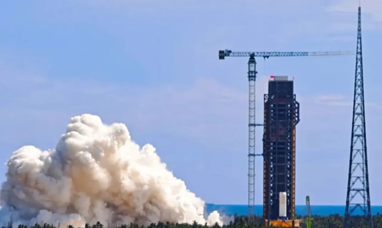 Çin, Ay yarışında öne geçti! Kritik Roket testi başarıyla tamamlandı