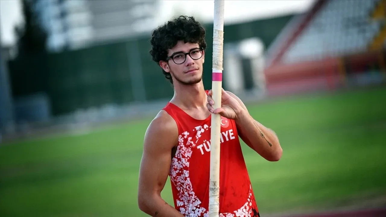 Ersu Şaşma kimdir nereli? Dünya Atletizm Şampiyonası'nda finalde veda