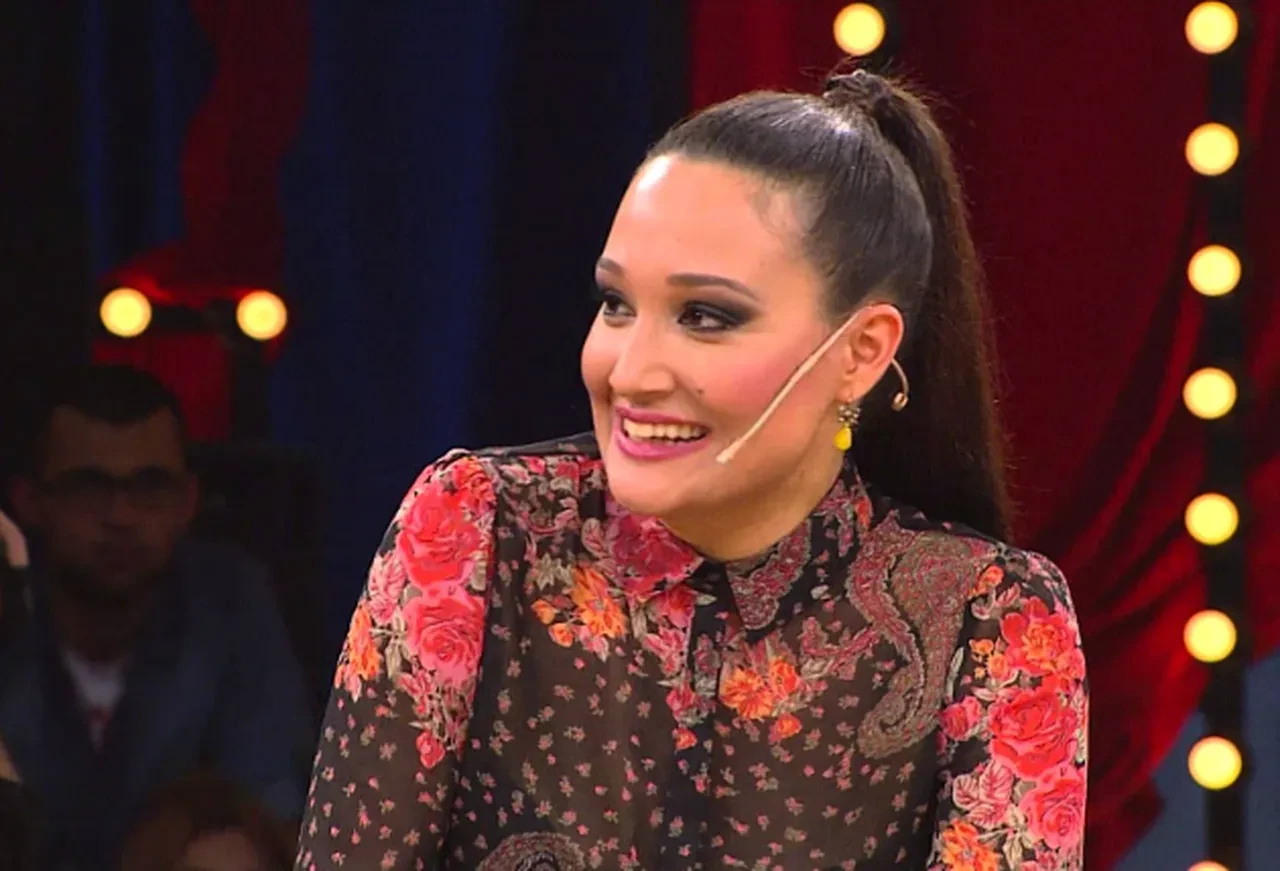 Gupse Özay'ın değişimine yorum yağdı! Kilolar gitti, yeni tarza beğeni yağdı