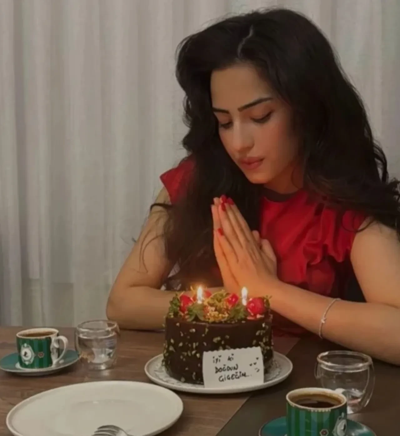 İbrahim Tatlıses'in torunu Oxford yolcusu! Ünlü türkücünün o sözleri akıllara geldi