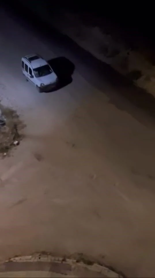 Bursa'da araçtan atılan havai fişek buğday tarlasında yangına yol açtı