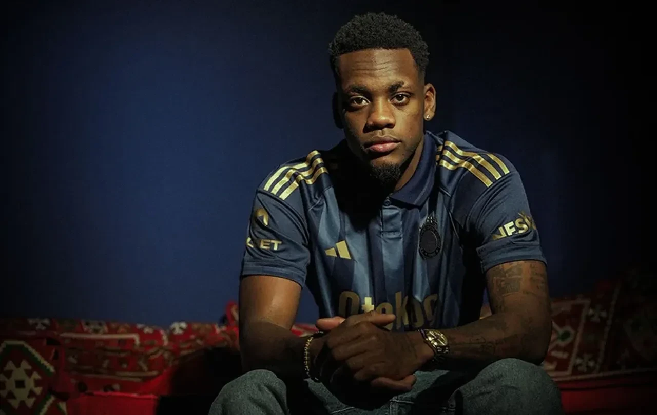 Jhon Duran'dan endişe veren görüntü! İspanya'daki tedavisinden perişan döndü