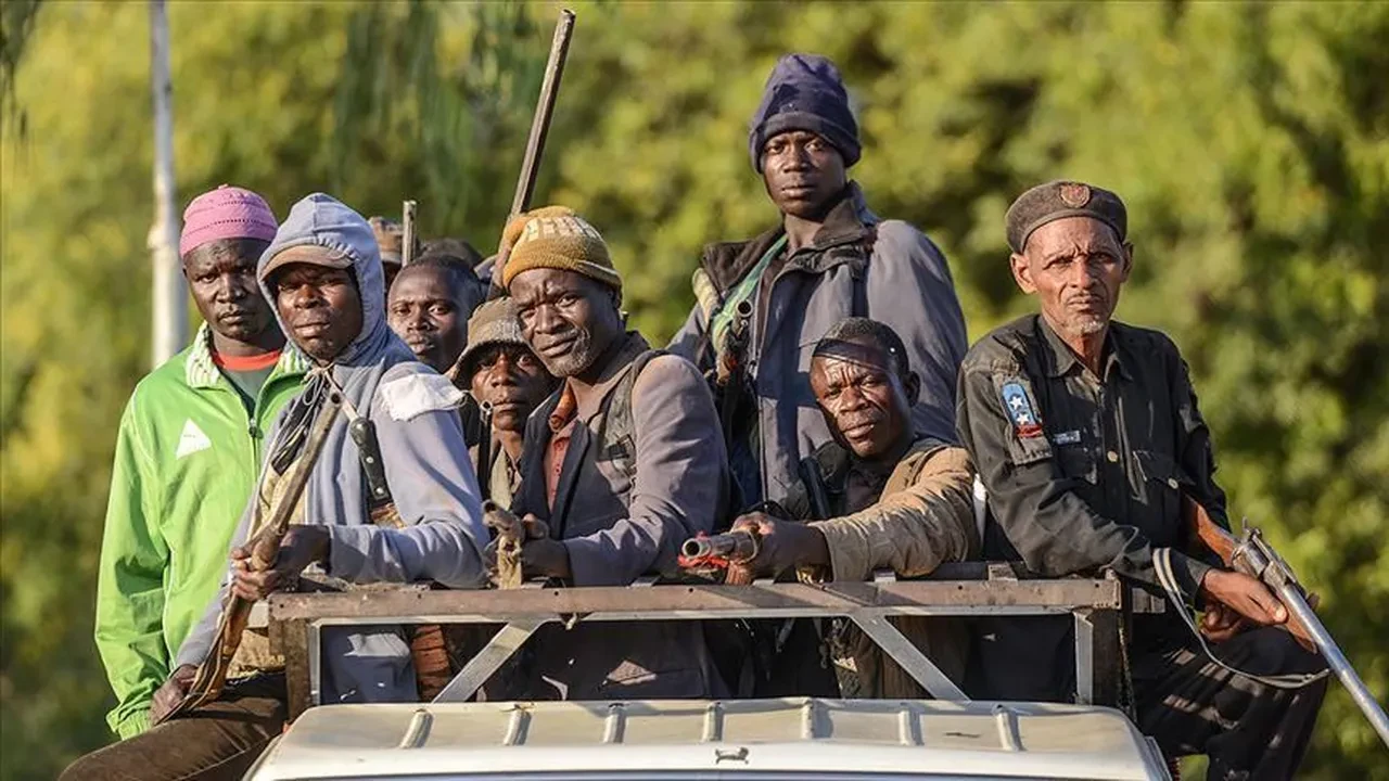 Nijerya'da sabah namazına gelenler kaçırıldı! Güvenlik güçleri peşlerine düştü