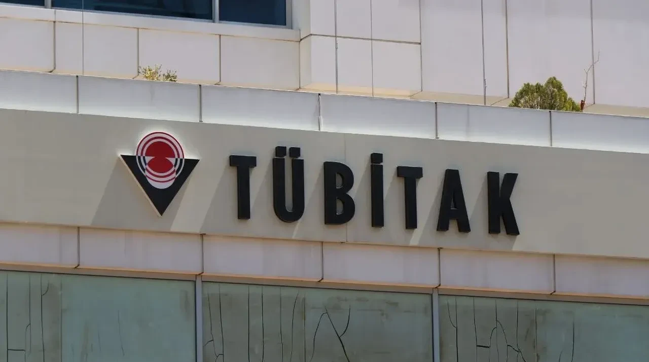 TÜBİTAK 318 üniversite öğrencisi personel alımı hangi bölümlerden başvurular başladı mı?