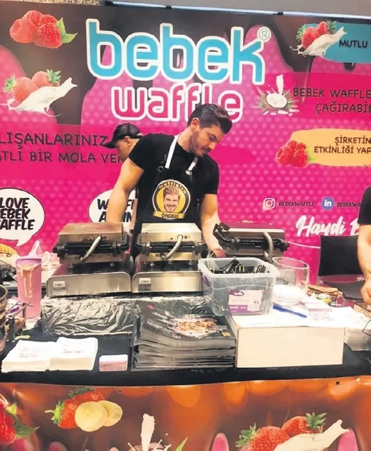 Ünlülerin waffle'cısı taciz skandalıyla gündemde! 16 yaşındaki kız çocuğuna istismar