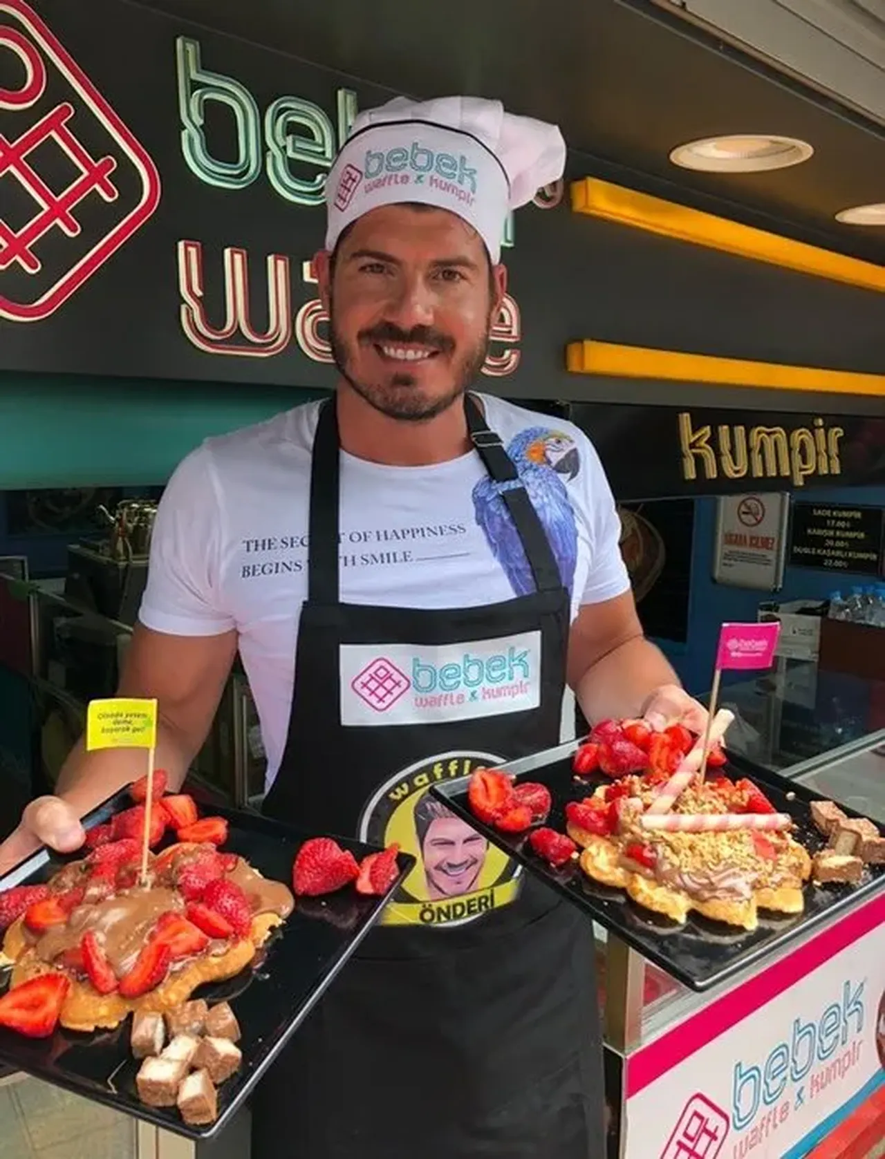 Ünlülerin waffle'cısı taciz skandalıyla gündemde! 16 yaşındaki kız çocuğuna istismar