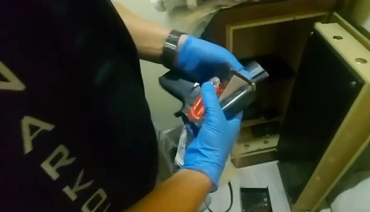 Antalya'da çok sayıda ruhsatsız silah ele geçirildi: 9 gözaltı