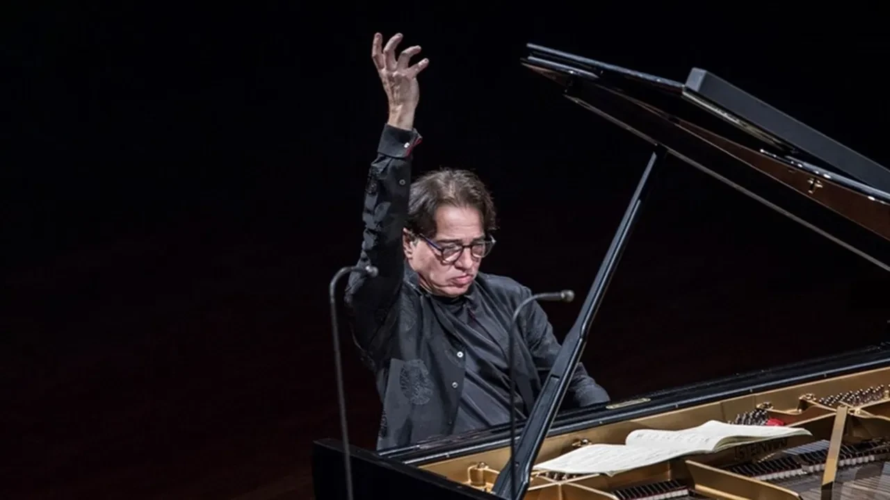 Fazıl Say'dan meslektaşlarına Gazze çağrısı: 'Kendinize gelin, insan olun!'