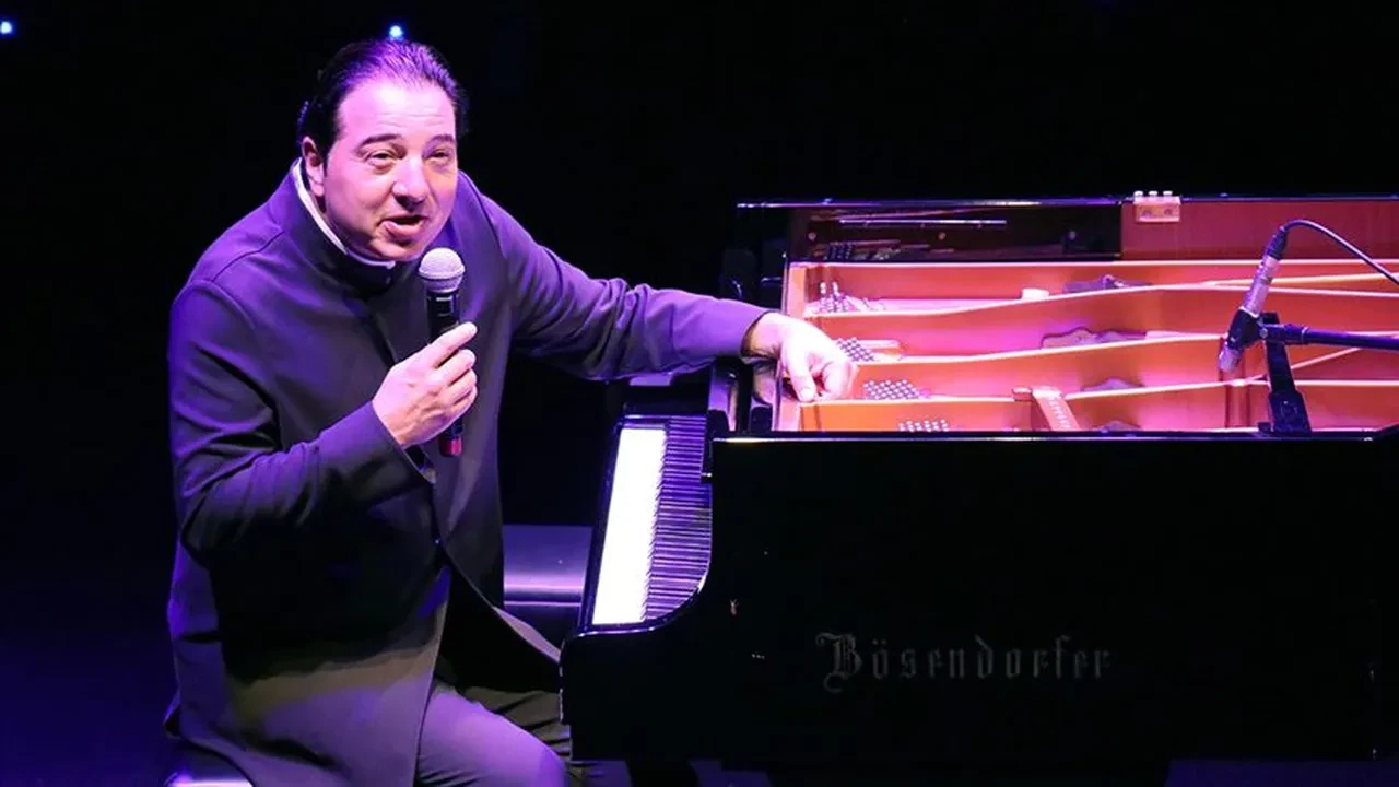 Fazıl Say'dan meslektaşlarına Gazze çağrısı: 'Kendinize gelin, insan olun!'