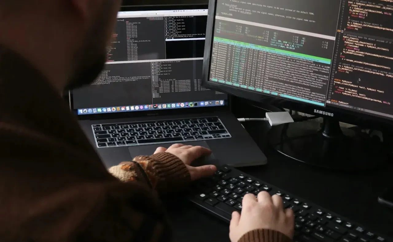 Moda devleri hacklendi! Müşteriyseniz e-posta şifrenizi değiştirin