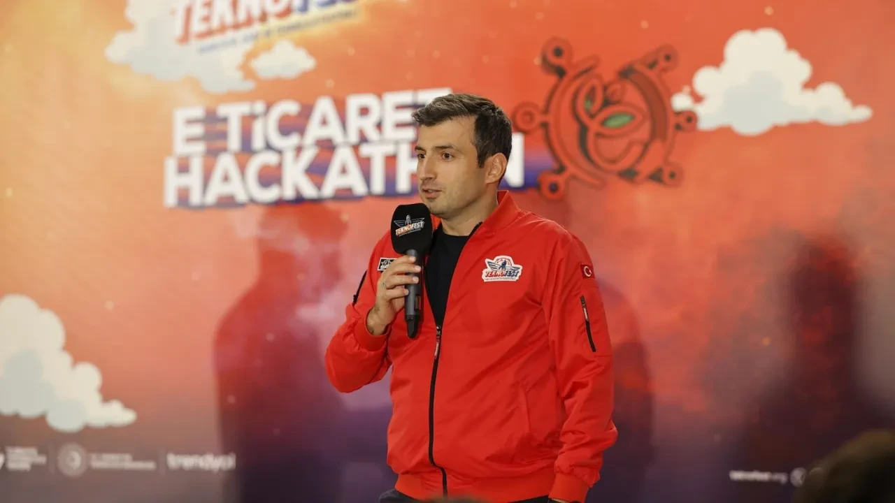 Selçuk Bayraktar, Trendyol E-Ticaret Hackathon Ödül Töreni’ne katıldı